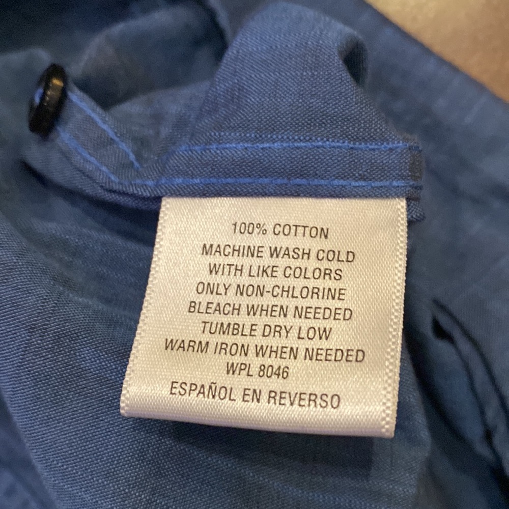 Men’s Blue Button down 👕 - Picture 6 of 7